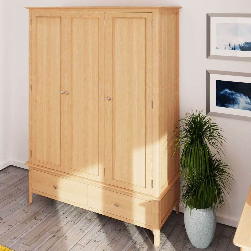 Bergen Oak Large 3 Door Wardrobe