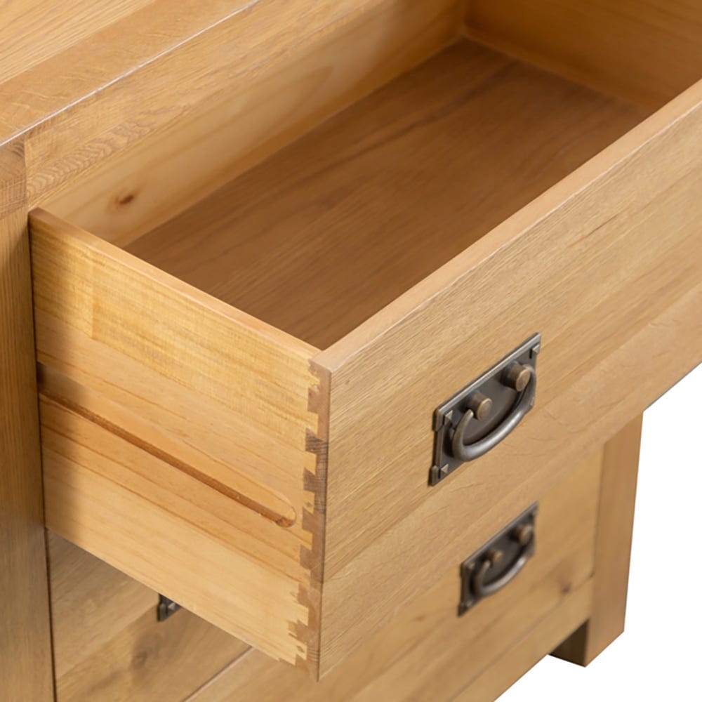 Winchester Oak Chest of 3 Drawers