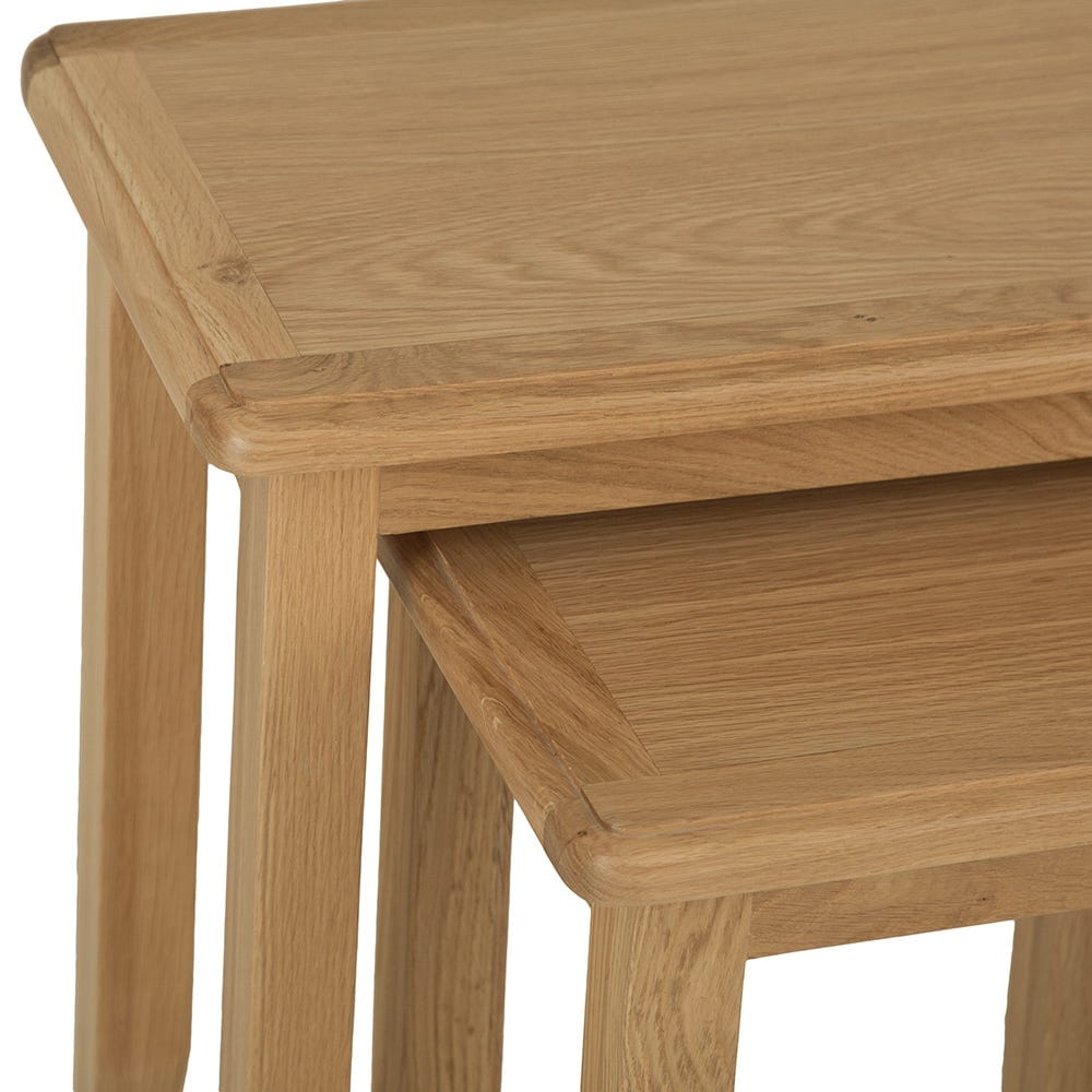 Gloucester Oak Nest of 2 Tables